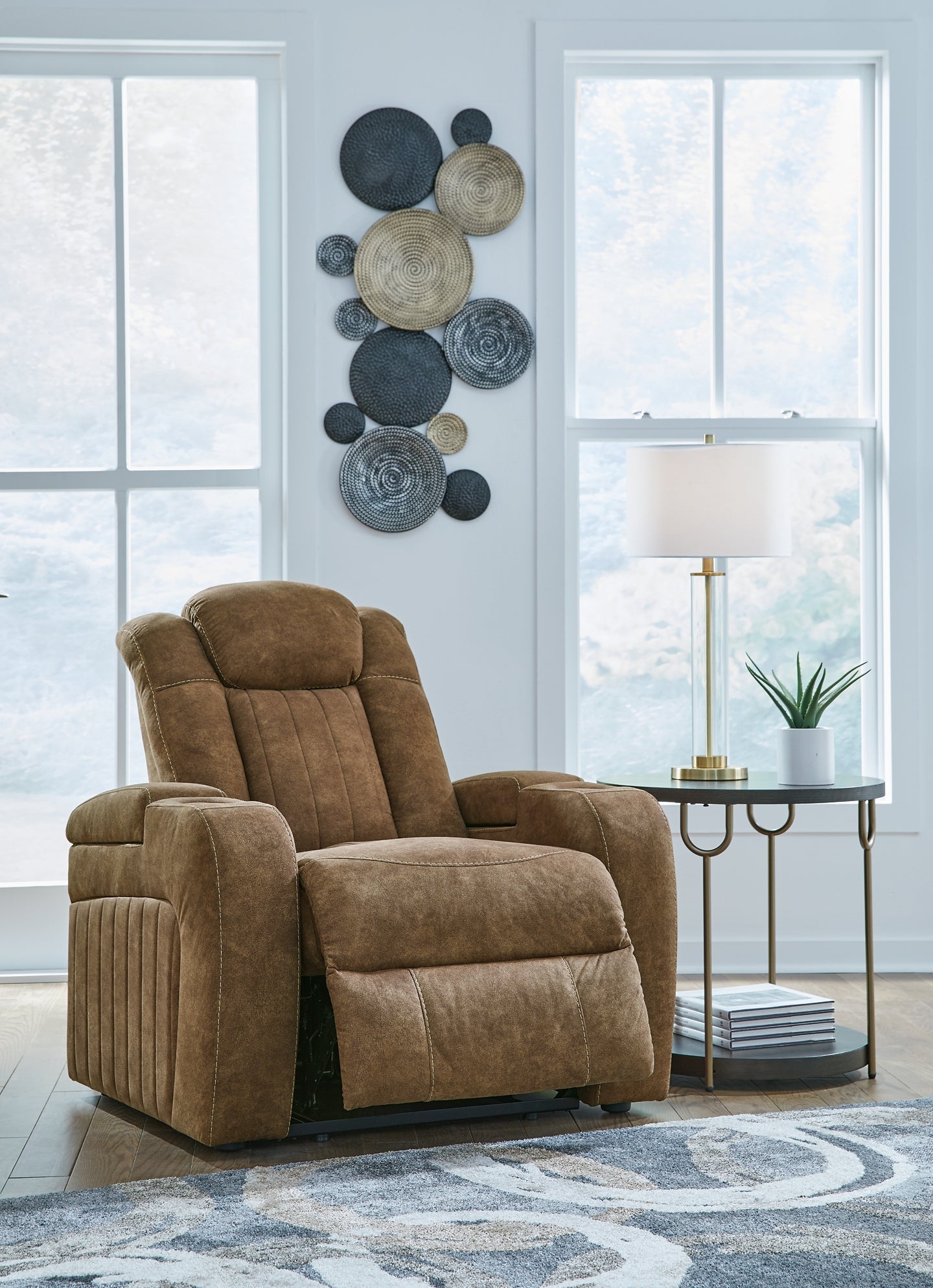 Wolfridge Sofa, Loveseat and Recliner